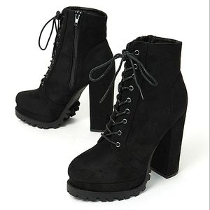 Viviana Platforms Black Booties